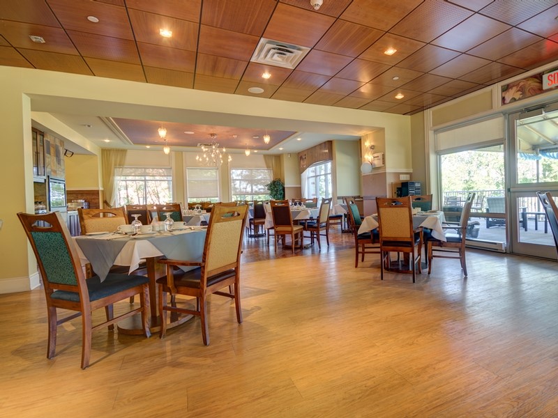 Domaine des Phase I 269, boulevard SainteRose, Laval (Québec